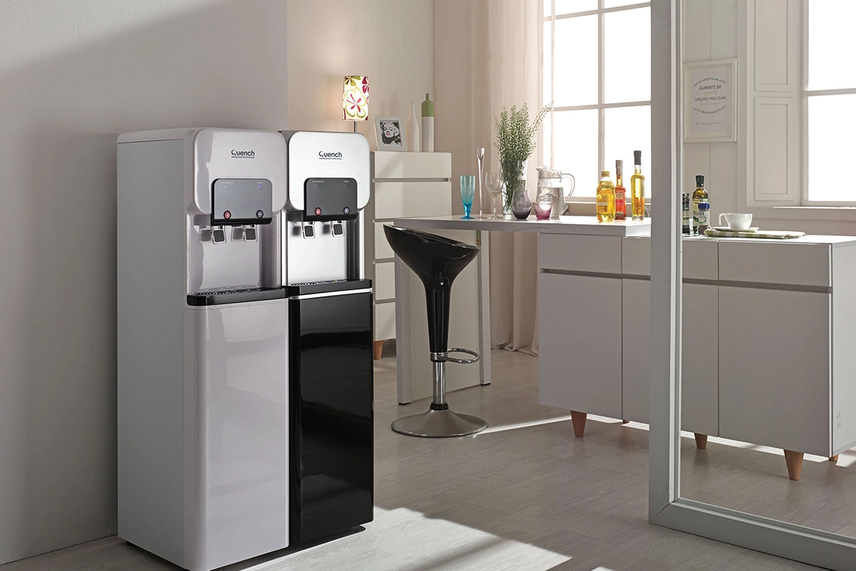 دو آبسردکن در کنار هم