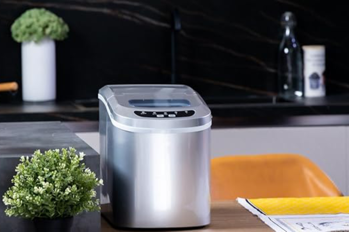 تعمیر یخساز منی توک در تهران